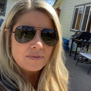 Meet your Posher, Christy